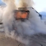 “Qamchiq” dovonida yuk avtomobili yonib ketdi (video)