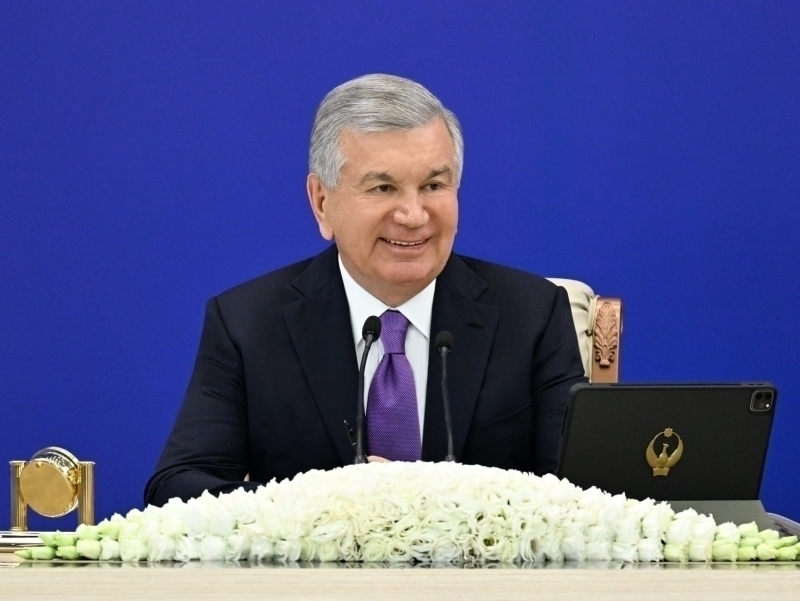 Шавкат Мирзиёев Зеленскийга табрик йўллади