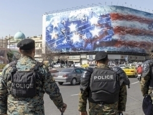 Britaniya Erondagi diplomatlarini chaqirtirib oldi