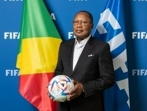 Конго футбол федерацияси президенти умрбод қамалди