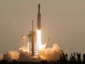 NASA 4 mlrd dollarlik teleskopni fazoga uchirdi