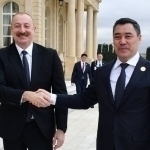Putin bilan uchrashgan Japarov Ozarbayjonga yo‘l oldi 