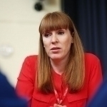 Стармернинг ўринбосари солиқ тўламагани учун истеъфога чиқди