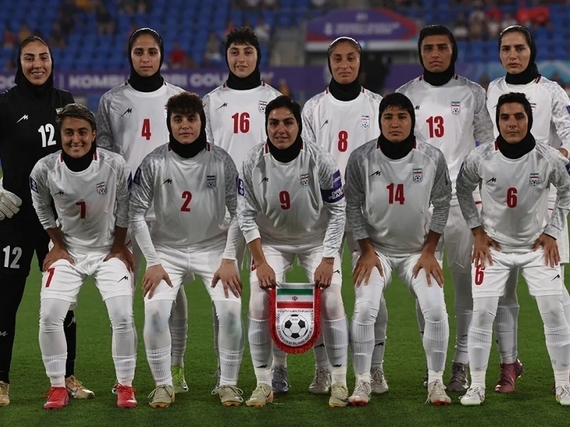 Eron ayollar terma jamoasi davlat madhiyasini kuylashdan bosh tortdi (video)