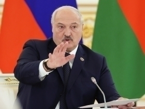 Lukashenko saylov oldidan belarusliklarni namoyishlar oqibatidan ogohlantirdi (video)