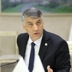 Alisher Qodirov o‘zbekistonliklarni zudlik bilan Rossiyani tark etishga chaqirdi 