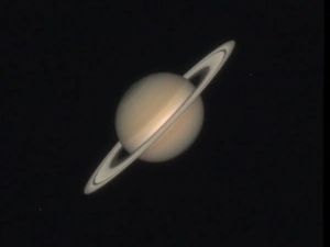 Yer orbitasidagi sun’iy yo‘ldosh Saturnni suratga oldi