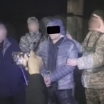 Tojikiston chegarasidan 62 kilodan ortiq narkotik olib o‘tayotganlar ushlandi (video)