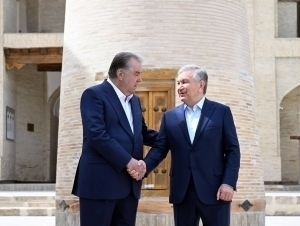 Шавкат Мирзиёев Имомали Раҳмон билан Бухорони зиёрат қилди