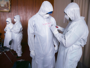 Ebolani topgan olim noma’lum va xavfli “X kasallik”dan ogohlantirdi