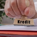 Наманганда банк иш бошқарувчиси бировнинг номига кредит олиб, пулларни “туя қилди”