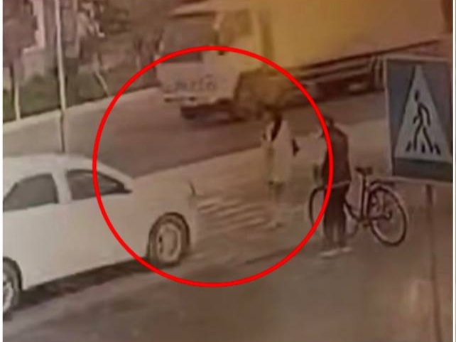Buxoroda YPX xodimi piyodani urib yubordi (video)