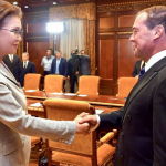 Medvedev birinchi Prezidentning qizi bilan uchrashuvda ular qanday tanishganini esladi
