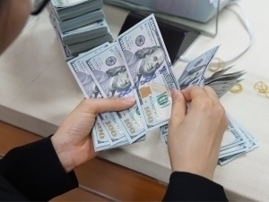 Dollar kursi keskin ko‘tarildi