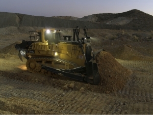 Eron AQSHning zarbasidan keyin bazalarni buldozerlar bilan tiklamoqda – OAV