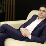 Zelenskiyning o‘zbekistonlik “egizagi”ga Ukraina Prezidentining o‘rni taklif qilindi