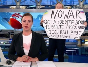 Урушга қарши чиққан журналист 8,5 йиллик қамоққа ҳукм қилинди