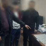 Самарқандда “опий” моддасини сотмоқчи бўлган “уддабурон” ушланди