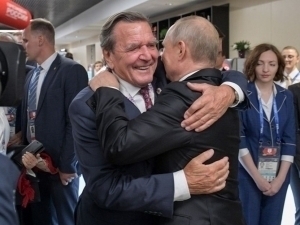 Путин собиқ канцлер билан учрашди 