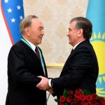 Mirziyoyev Nazarboyevni tabrikladi