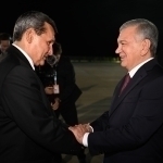 Shavkat Mirziyoyev Turkmanistonga bordi