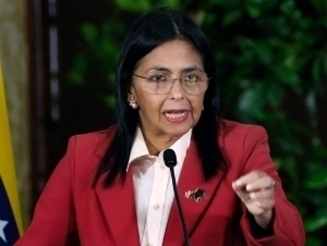 АҚШ Венесуэла муваққат президентидан санкцияларни олиб ташлади