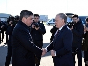 Mirziyoyev  returns from Kazakhstan