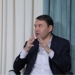 Vazirlik yana xalqni “shilmoqchi”mi? Kusherboyev avtoregistratsiya to‘lovi haqida gapirdi