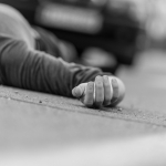 IIO xodimi 43 yoshli erkakni Nexia’da urib o‘ldirdi. Murda hali topilmagan