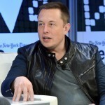 Маск уни боқимандаликда айблаган сенаторга “ответ” қилди