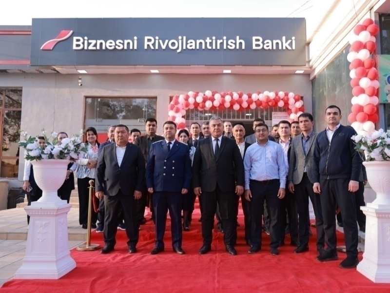 Termizda “Biznesni rivojlantiriş banki”ning yangi bank xizmatlari markazi oçildi
