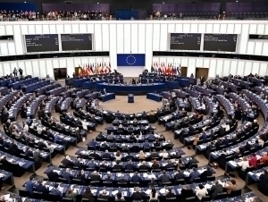 Yevroparlament Ozarbayjonga sanksiyalar bilan tahdid qildi