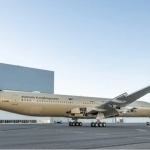 Ўта узоқ масофали парвозлар учун мўлжалланган самолёт йиғилди