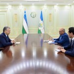 Мирзиёев маслаҳатчиси Чакрабарти билан бошқарувни ислоҳ қилиш масаласини муҳокама қилди