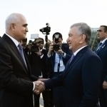 Shavkat Mirziyoyev Ozarbayjonga yetib bordi