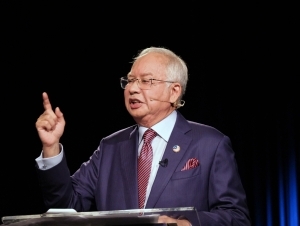 Malayziyaning sobiq bosh vaziri 15 yilga qamaldi