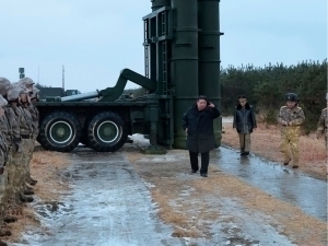 Ким янги ракеталарини синовдан ўтказди