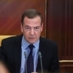 Medvedev Britaniyani ogohlantirdi