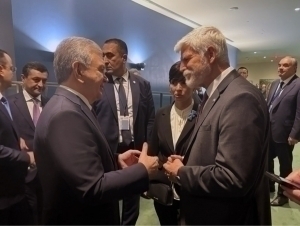 Mirziyoyev Chexiya rahbari bilan ilk bor yuzma-yuz uchrashdi