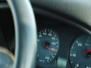 Хитойда ҳайдовчи автомобилининг “асирига” айланди