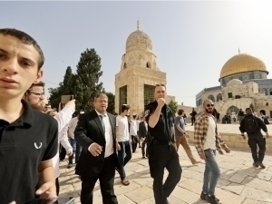 Ben-Gvir politsiya va yahudiylar hamrohligida Al-Aqso masjidiga bostirib kirdi