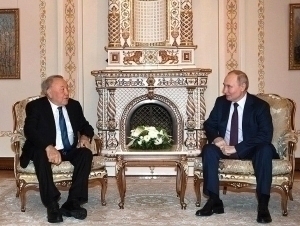 Putin Nazarboyev bilan uchrashdi