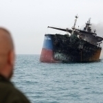 Hormuz bo‘g‘ozida bir kechada 7 ta neft tankeri shikastlandi