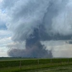 Kanadaga kuchli tornado yopirildi (video)
