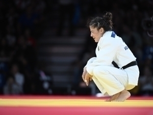 Chempion qaytdi: Diyora Keldiyorova Aqtauda oltin medalni qo‘lga kiritdi (video)