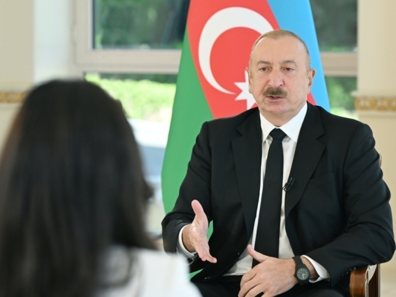 Aliyev AQSHning Trampdan oldingi ikki rahbarini tanqid qildi (video)
