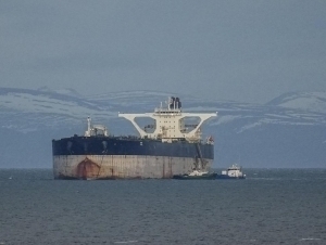 Эронга алоқадор 30 дан ортиқ кема АҚШ блокадасини ёриб ўтди