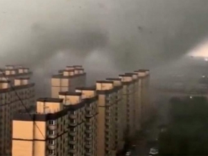 Xitoyda tornado oqibatida 80 ga yaqin kishi jarohatlandi (video)