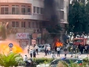 Makron Suriyada. U joylashgan mehmonxona yaqinida portlash bo‘ldi (video)