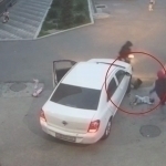 Andijonda o‘ynab turgan ikki bolakayni mashina urib yubordi (video)